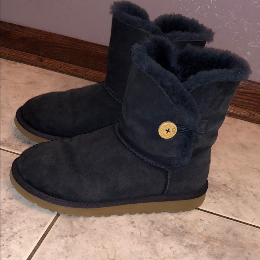UGG Bailey Button Boot in navy